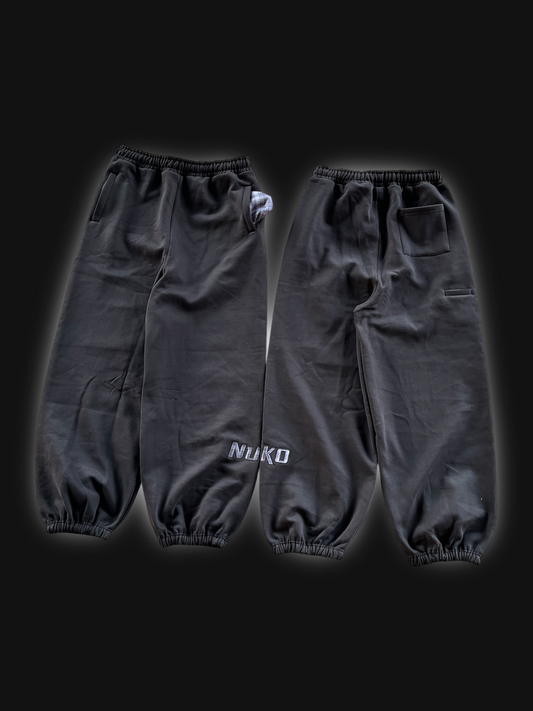 Plaid logo joggers (Black)